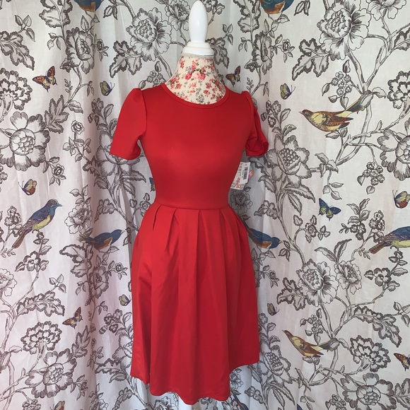 LuLaRoe Dresses & Skirts - LuLaRoe ✨NWTs ✨Solid red Amelia Dress 😍